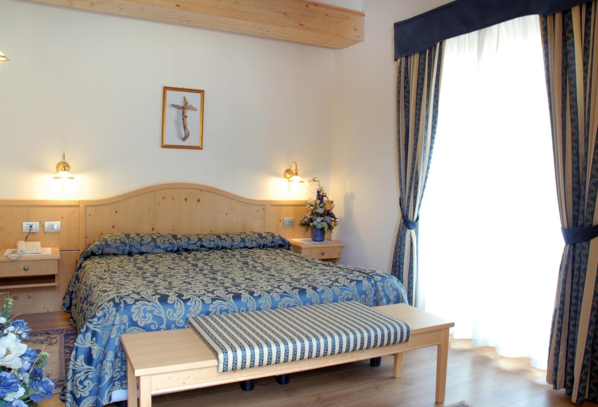 Hotel Sass Maor Fiera Di Primiero Ngoại thất bức ảnh